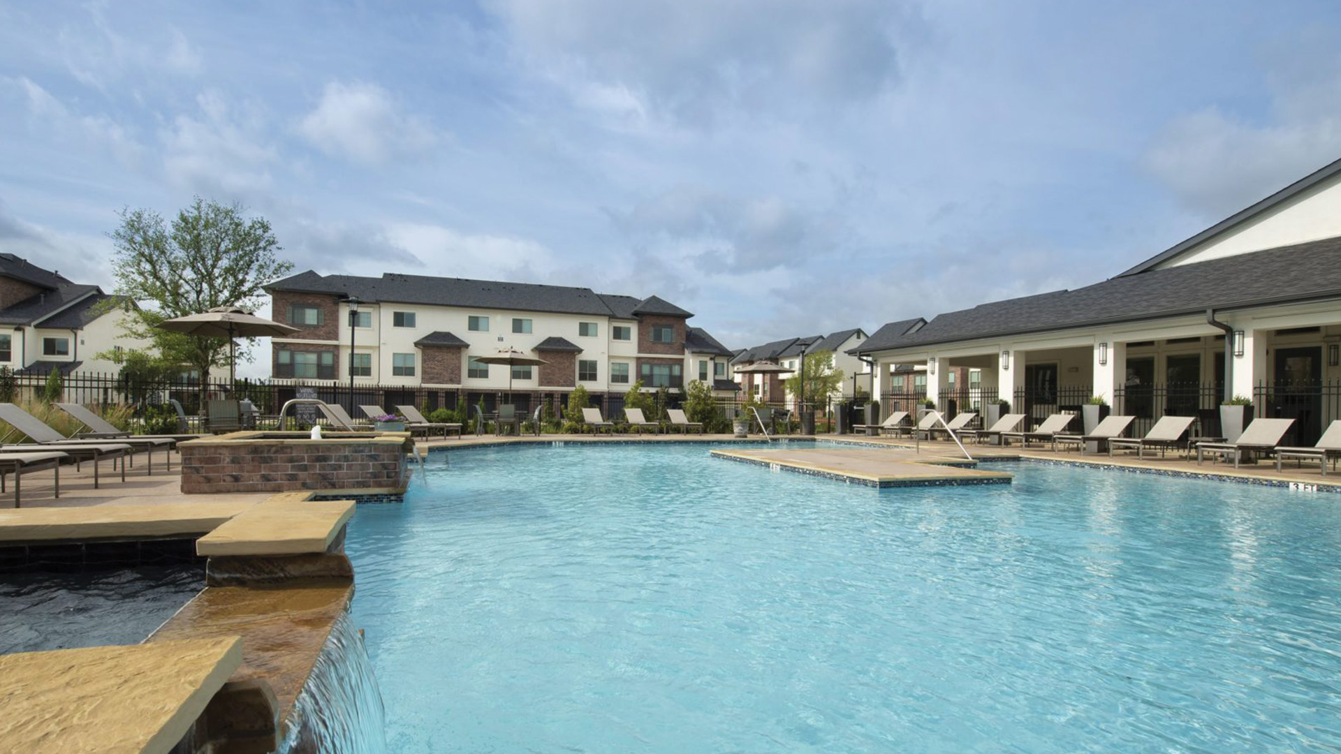 TBSG-Website-CC-GS-LakeParkTownhomes-Hero