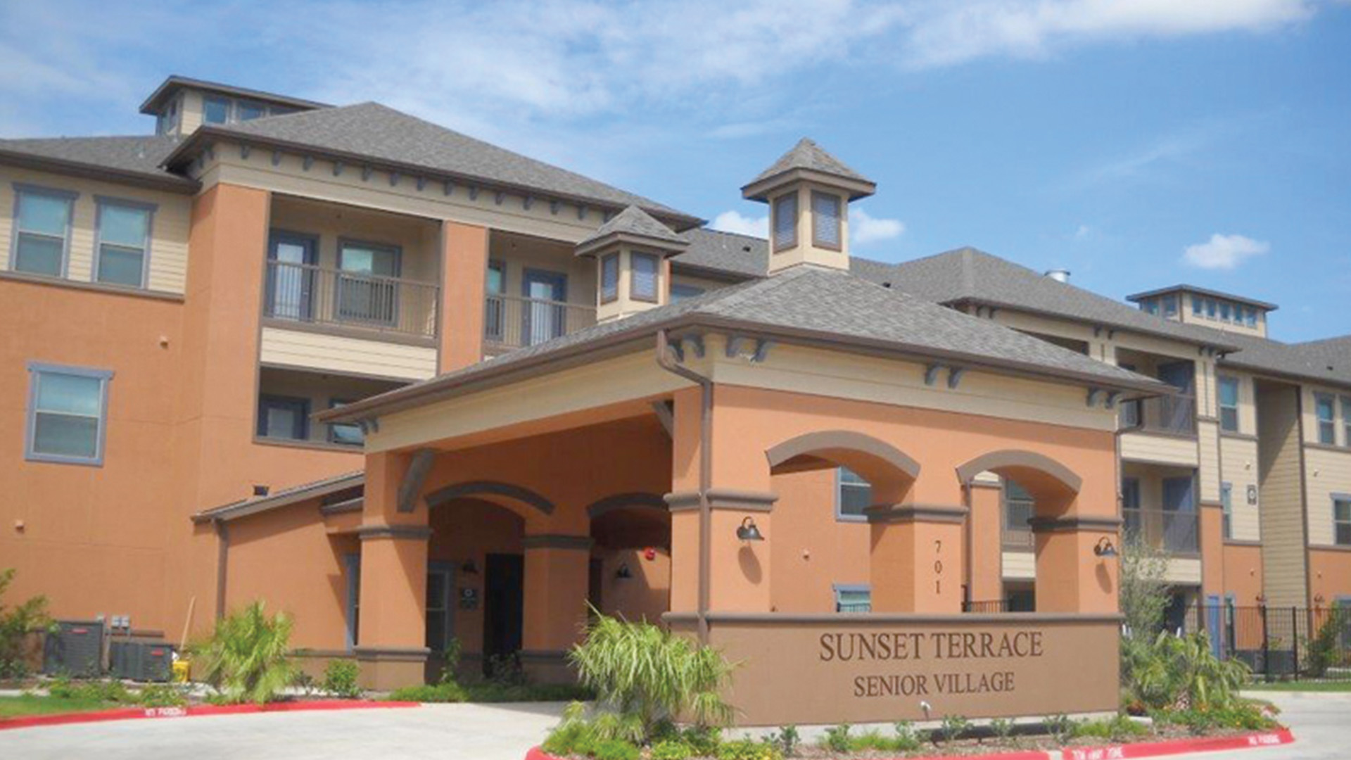 TBSG-Website-CC-GS-SunsetTerrace-Hero